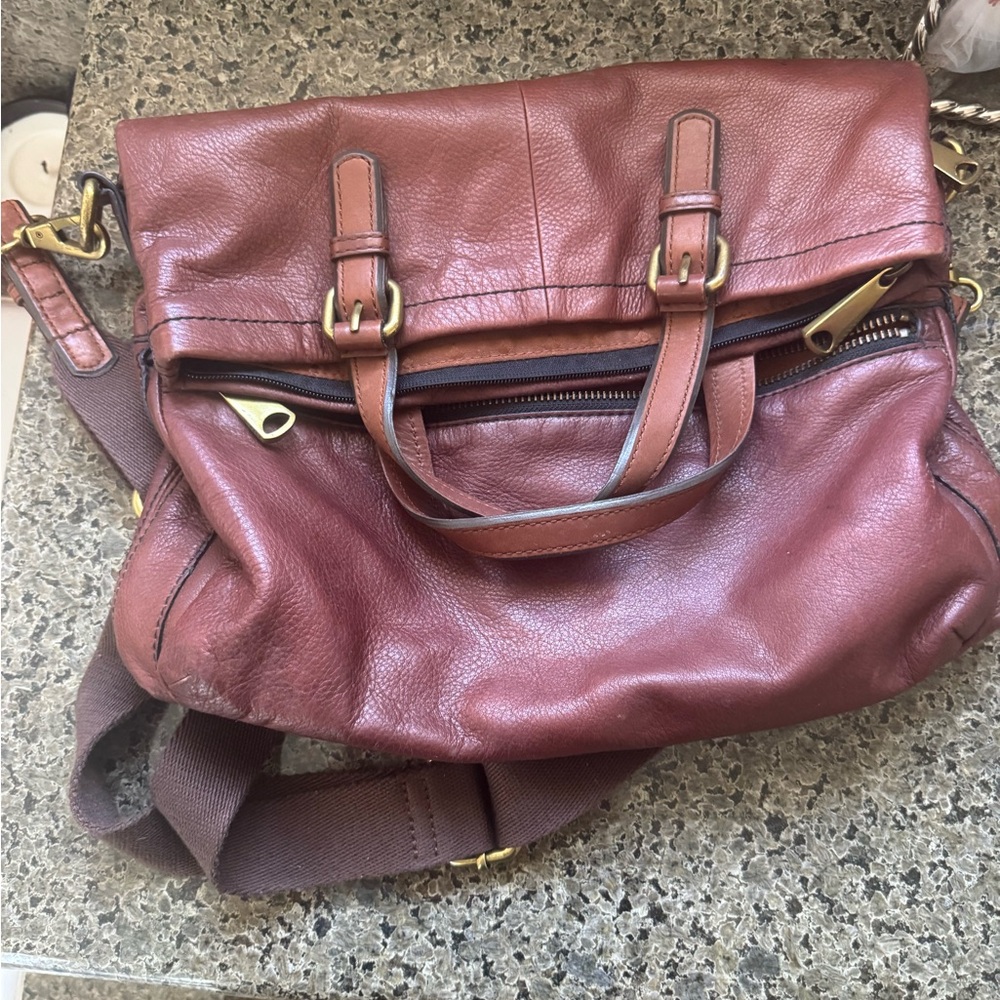 Fossil Brown Leather Women's Bag. Fold over messenger style - Picture 2 of 7